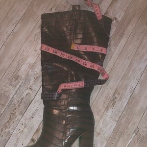 NIB Brown Croc Boots Wide calf